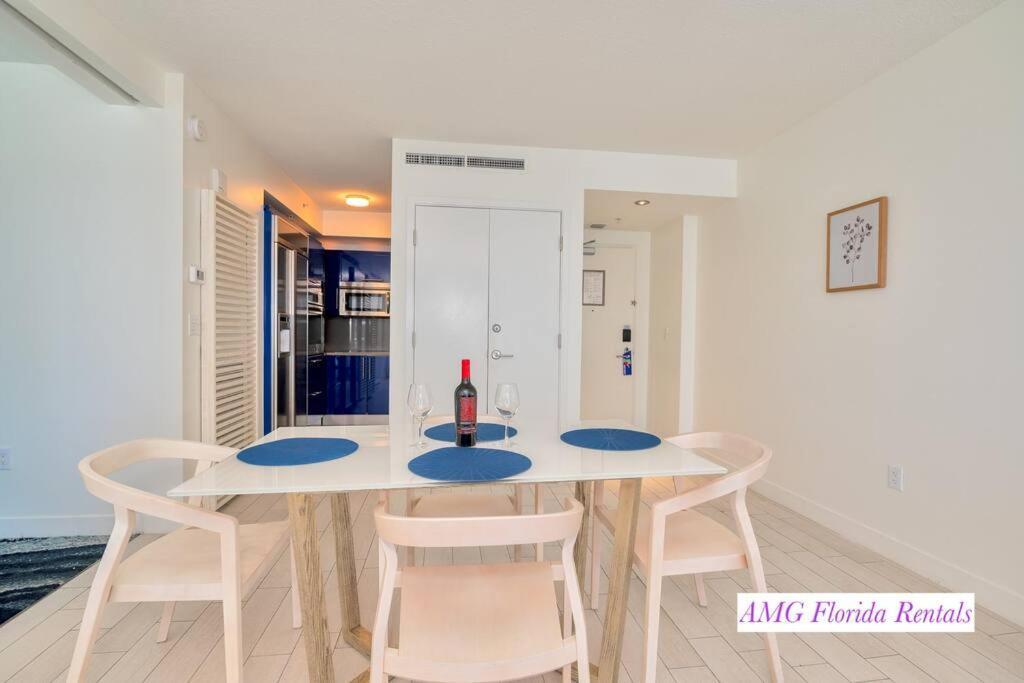1 Bedroom With Ocean And City Views! 포트 로더데일 외부 사진