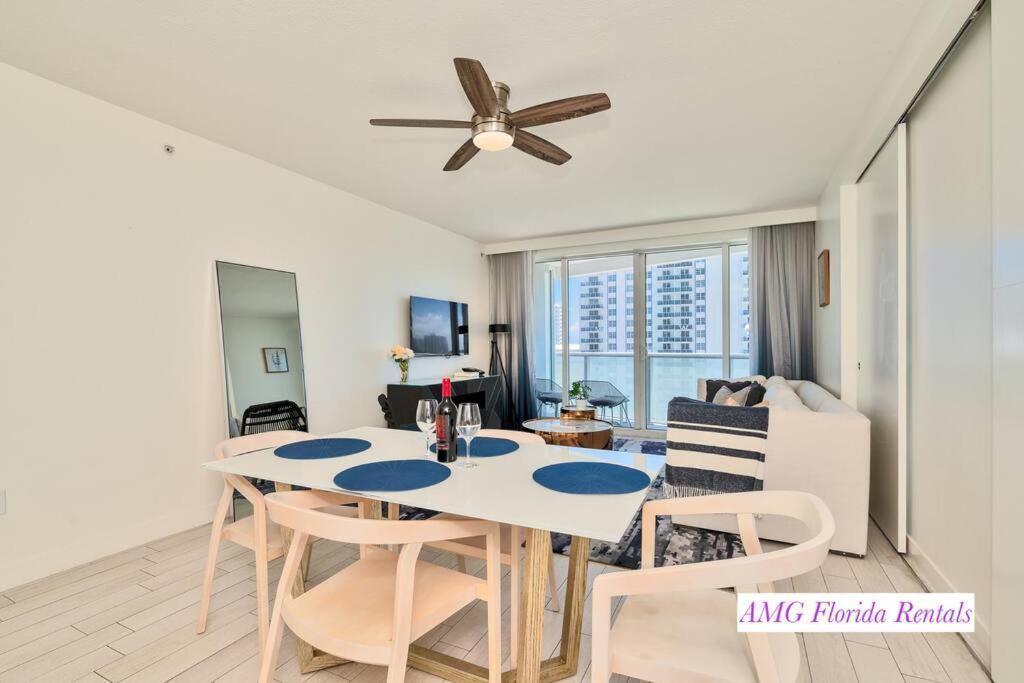 1 Bedroom With Ocean And City Views! 포트 로더데일 외부 사진