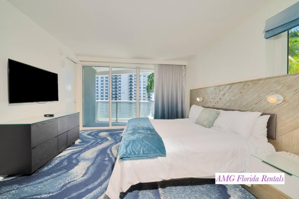 1 Bedroom With Ocean And City Views! 포트 로더데일 외부 사진