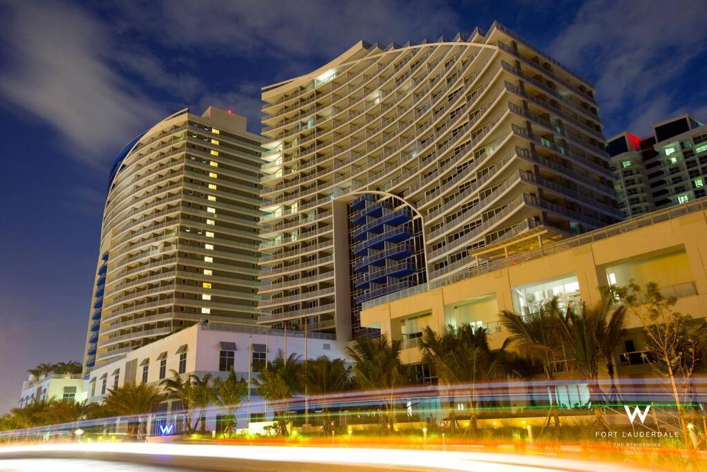 1 Bedroom With Ocean And City Views! 포트 로더데일 외부 사진